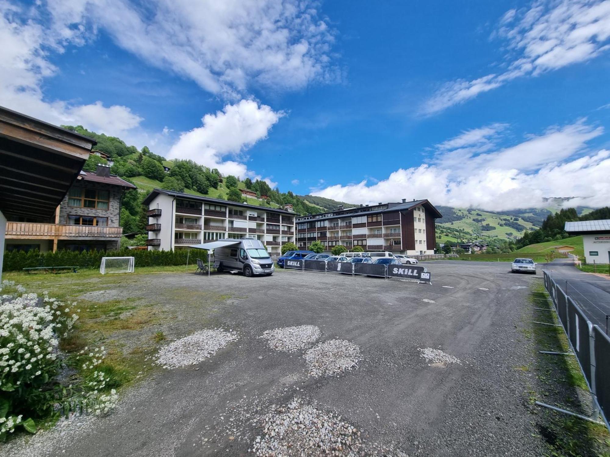 Skill Mountain Lodge - Ski Und Bike Hostel Im Sommer Mit Joker Card Saalbach-Hinterglemm Esterno foto